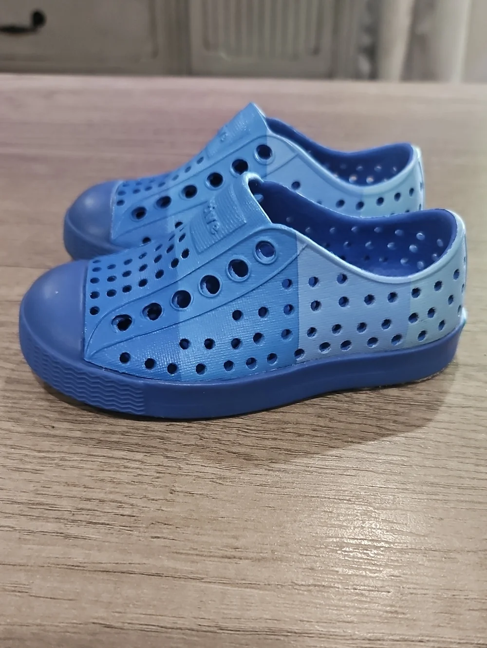 Native Shoes Kids' Jefferson Slip-On Sneakers Crayola edition blue size 4